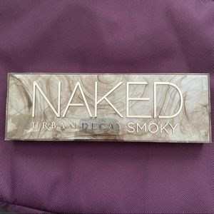 Urban Decay Naked Smoky Eyeshadow Palette